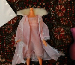 3358 1972 BARBIE DOLL LOVELY 'N LAVENDER BEST BUY ROBE, NIGHTGOWN , PITCHER, MULES
